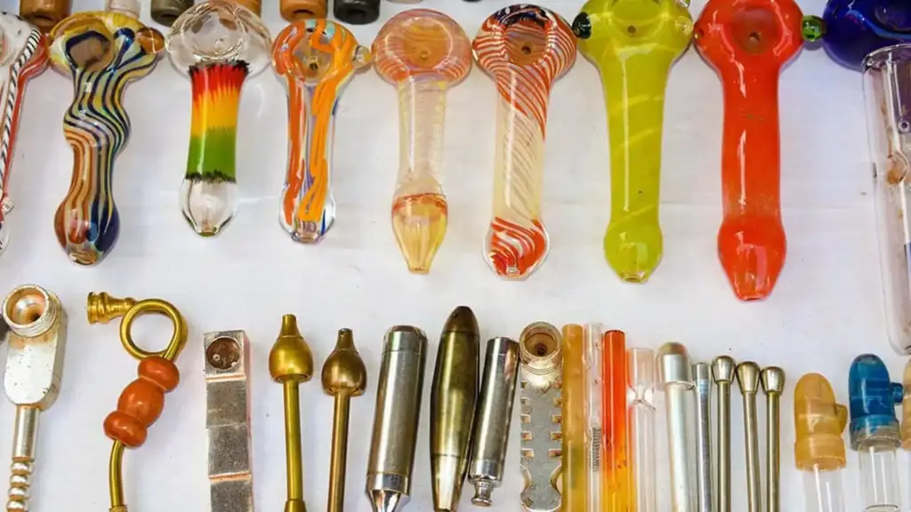 Various Types of Smoking Pipes