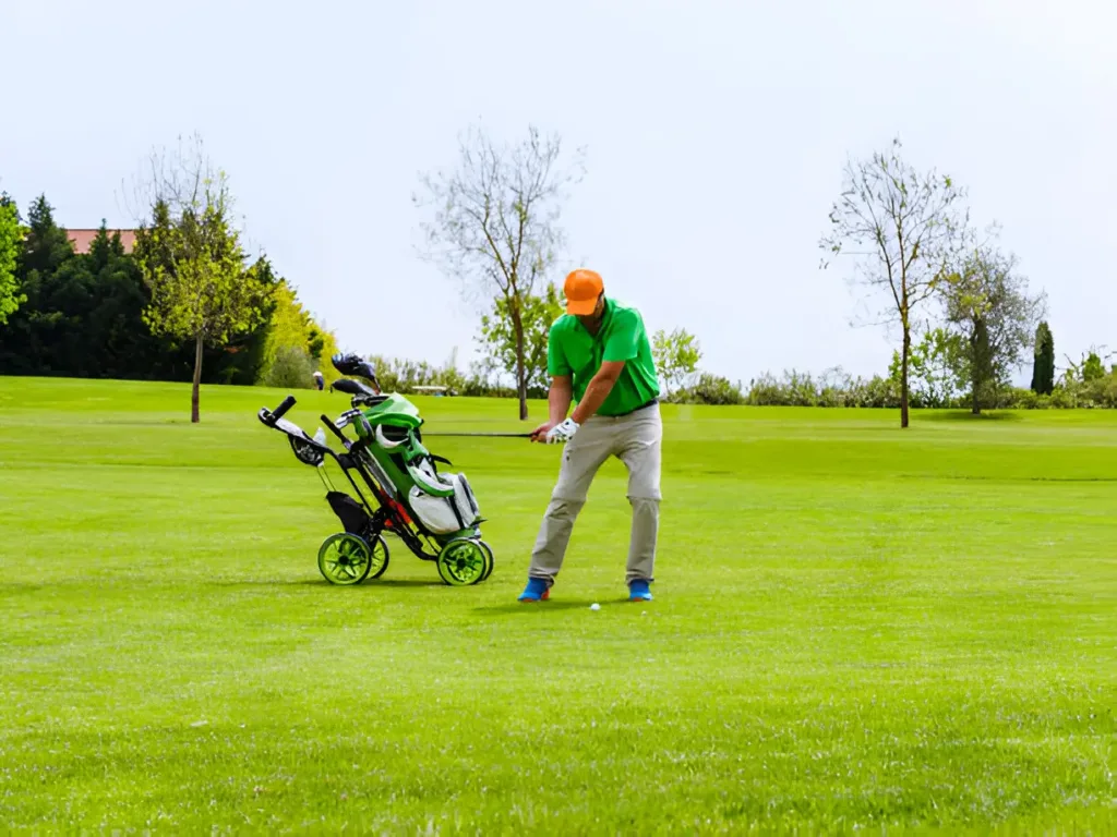 Why a Five Iron Golf Membership is the Perfect Gift for Men